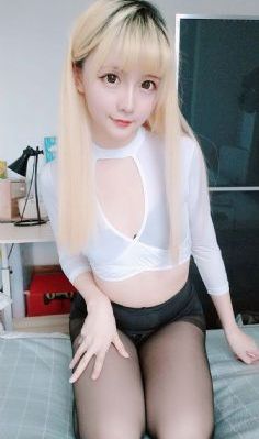 小鲜肉丰满少妇午夜啪啪_720神马影院手机在线